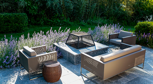 Hamptons Bungalow 6 - Outside Living 